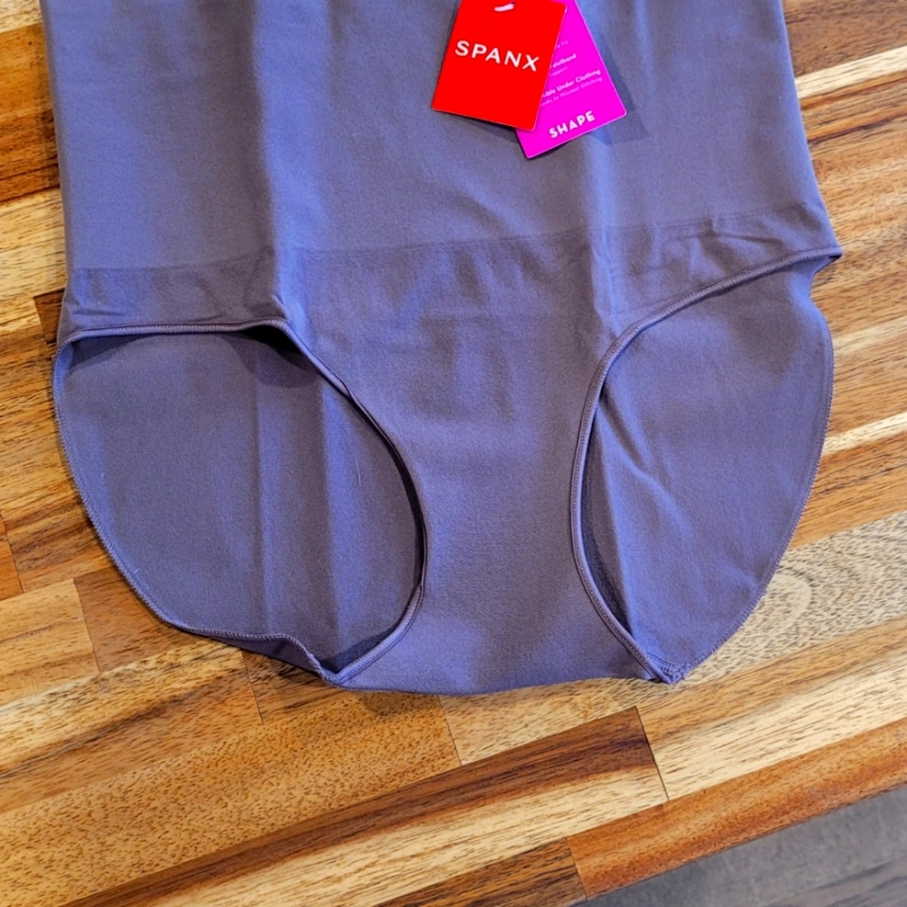Spanx Shape brief XL smokey color
